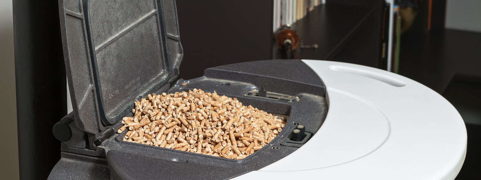 A fully loaded pellet boiler