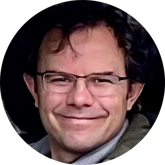 Headshot of Dave Roberts